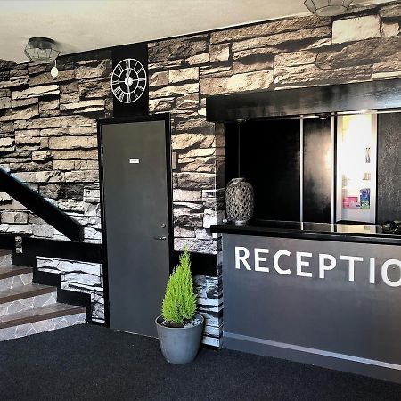 Dentas Hotell Raivi Hoting エクステリア 写真