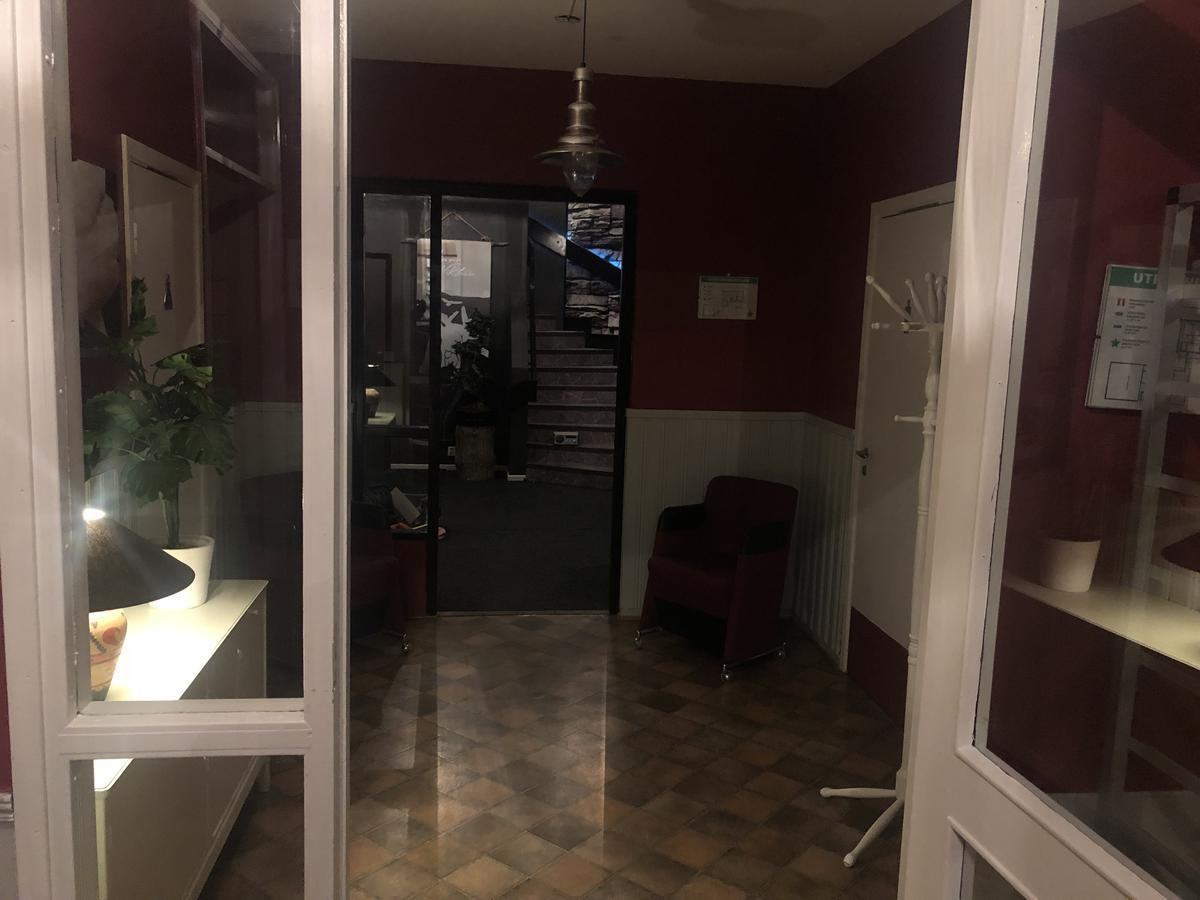 Dentas Hotell Raivi Hoting エクステリア 写真